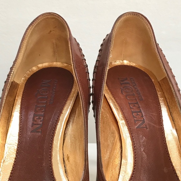 Alexander McQueen Pump - Picture 9 of 10